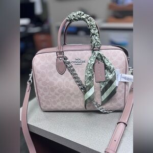 Large Coach Rowan signature with chain and scarf can be removed